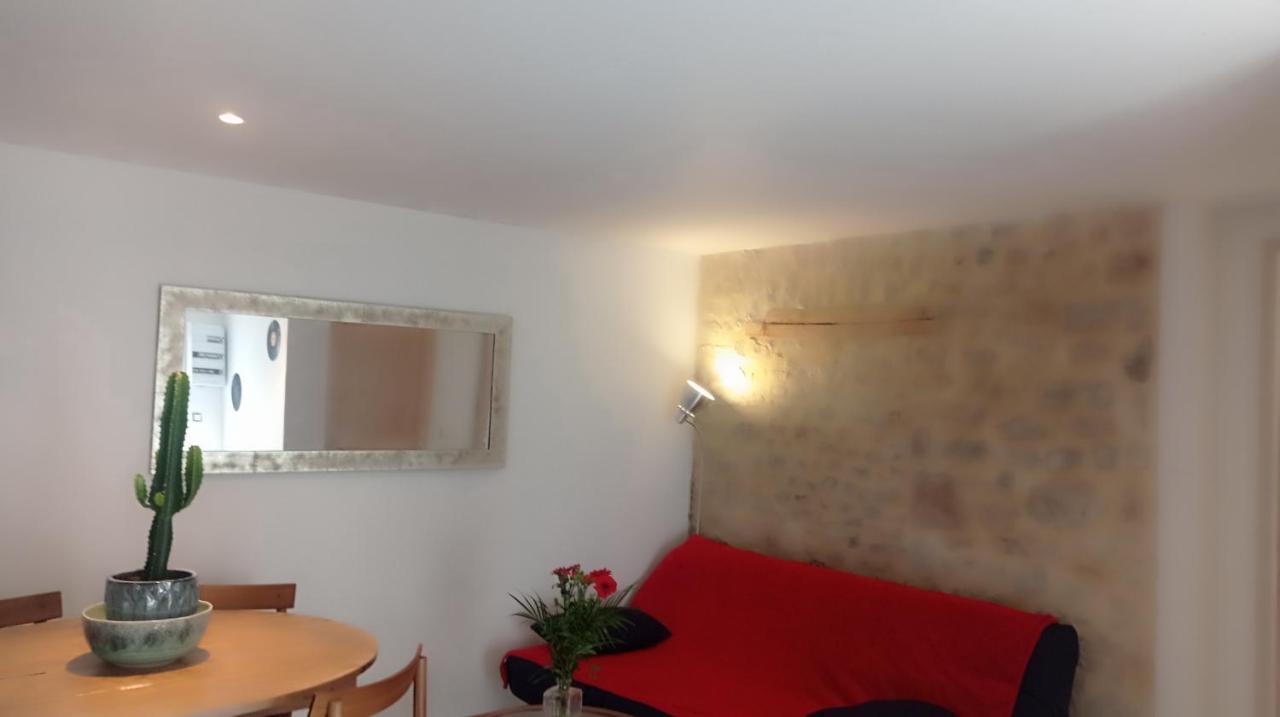 Logis Proche Des Plages Du Debarquement Vaucelles Room photo